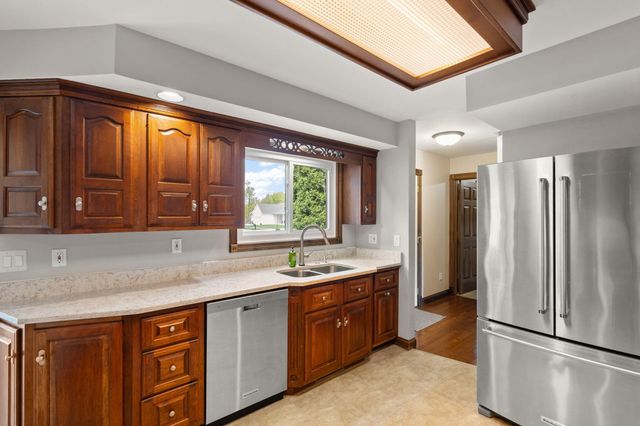 1062 Birch Trail Drive, Chesterton, IN 46304
