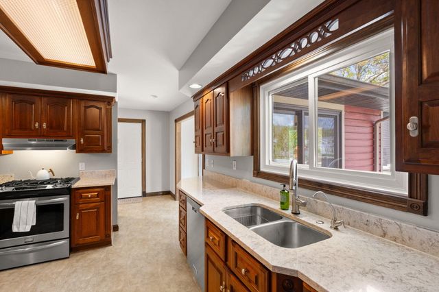1062 Birch Trail Drive, Chesterton, IN 46304