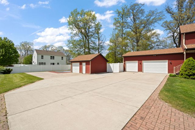 1062 Birch Trail Drive, Chesterton, IN 46304