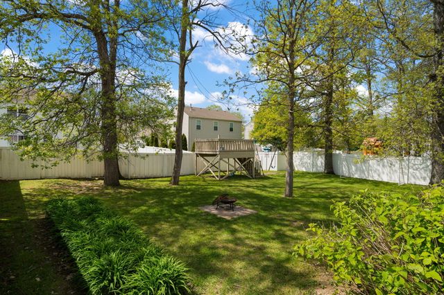 1062 Birch Trail Drive, Chesterton, IN 46304