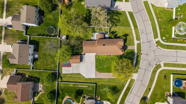 1062 Birch Trail Drive, Chesterton, IN 46304
