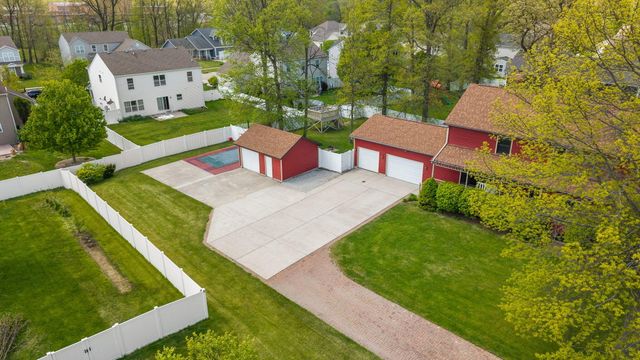 1062 Birch Trail Drive, Chesterton, IN 46304