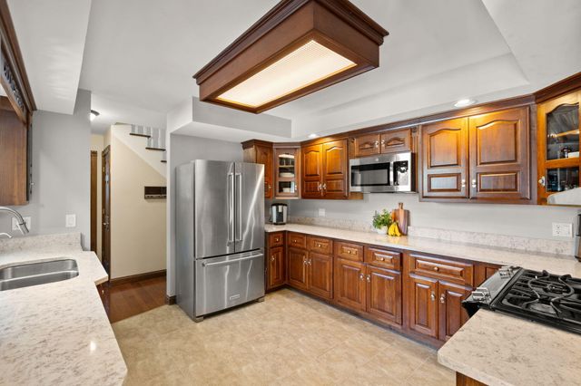 1062 Birch Trail Drive, Chesterton, IN 46304