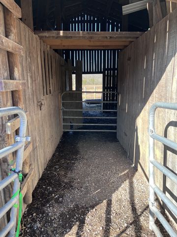 2160 Cedar Grove Rd, Lebanon, TN 37087