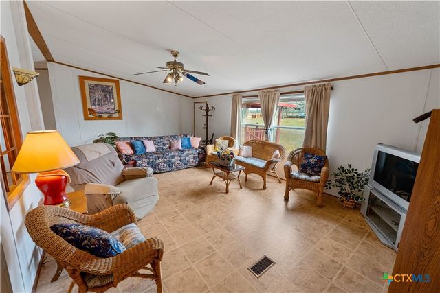 104 Longhorn Road, Stockdale, TX 78160