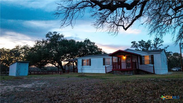 104 Longhorn Road, Stockdale, TX 78160
