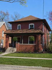 819 Eureka Street, Lansing, MI 48912