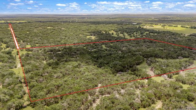 4601 county road 251, Hondo, TX 78861
