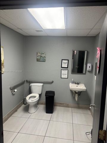 xxxxx W Flagler ST, Miami, FL 33174