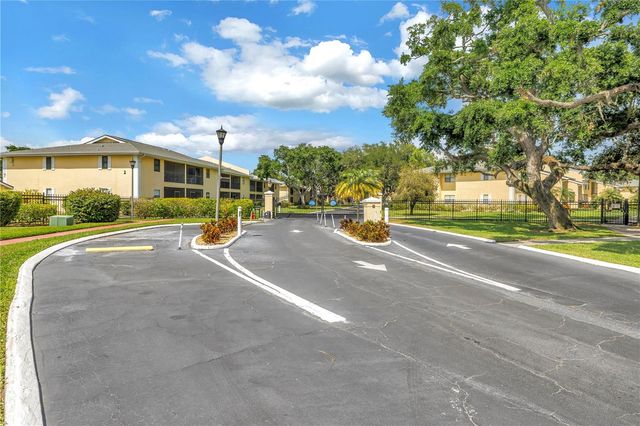 3001 58TH AVENUE S 315, St Petersburg, FL 33712