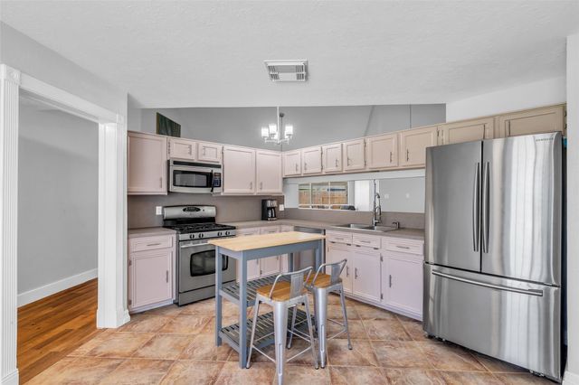 4026 Bentley Drive, Pearland, TX 77584