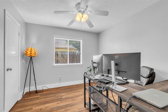 4026 Bentley Drive, Pearland, TX 77584