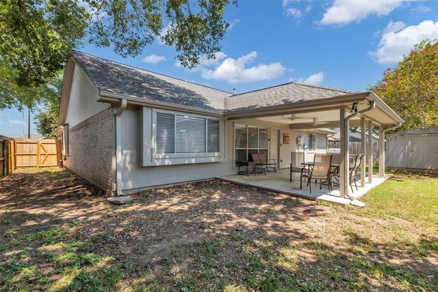 4026 Bentley Drive, Pearland, TX 77584