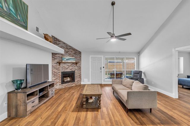 4026 Bentley Drive, Pearland, TX 77584