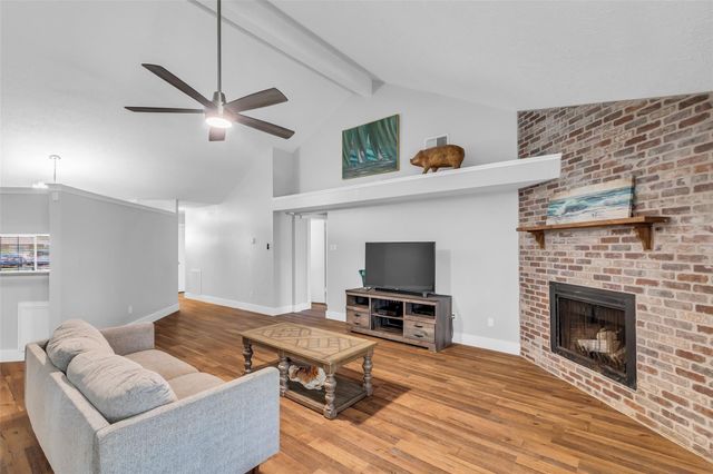 4026 Bentley Drive, Pearland, TX 77584