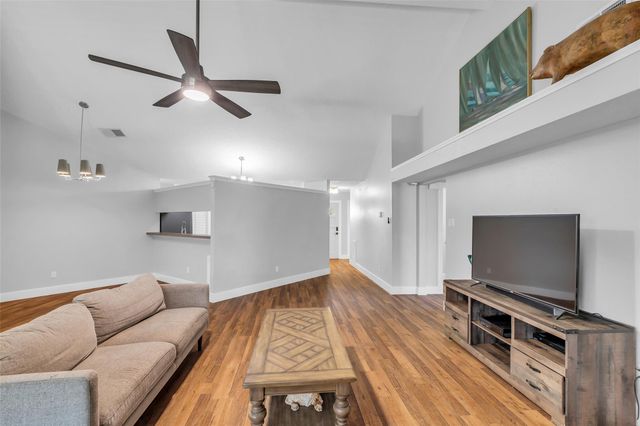 4026 Bentley Drive, Pearland, TX 77584