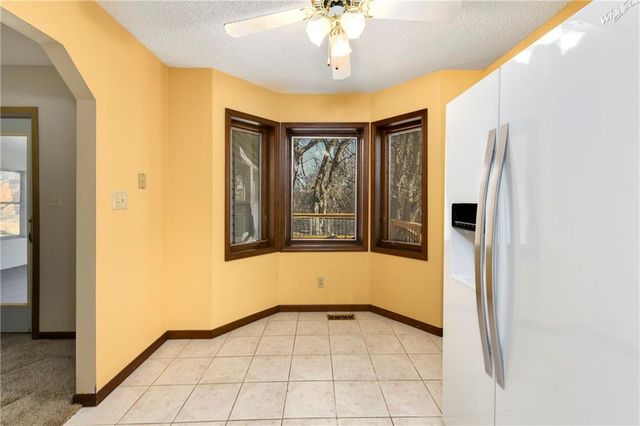 3431 Tudor Drive, Leavenworth, KS 66048