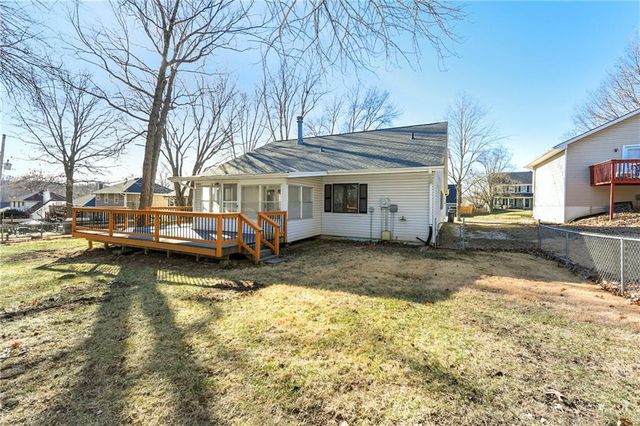 3431 Tudor Drive, Leavenworth, KS 66048