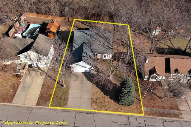 3431 Tudor Drive, Leavenworth, KS 66048