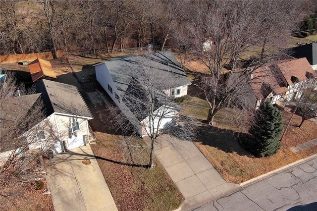 3431 Tudor Drive, Leavenworth, KS 66048