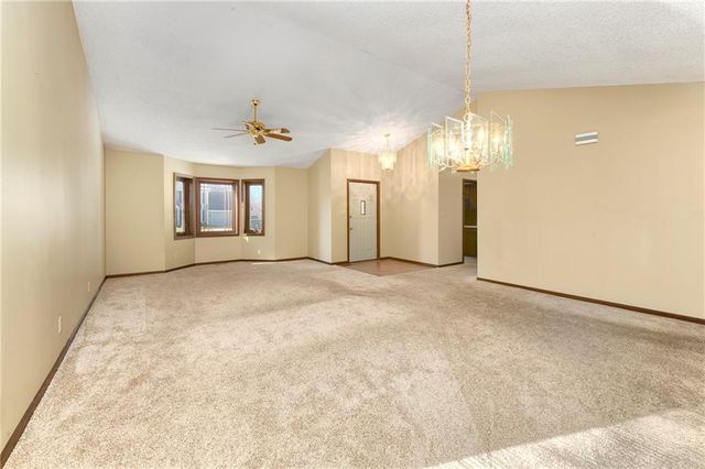 3431 Tudor Drive, Leavenworth, KS 66048