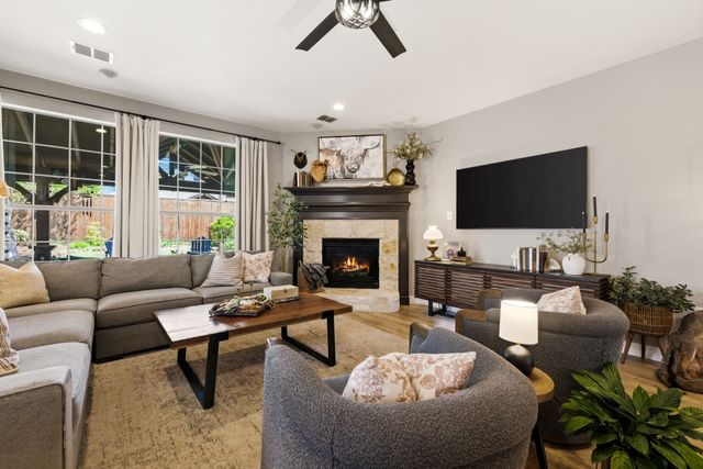 404 Fairway Bluff Drive, Wylie, TX 75098