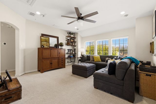 404 Fairway Bluff Drive, Wylie, TX 75098