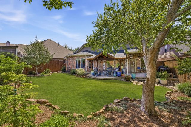 404 Fairway Bluff Drive, Wylie, TX 75098