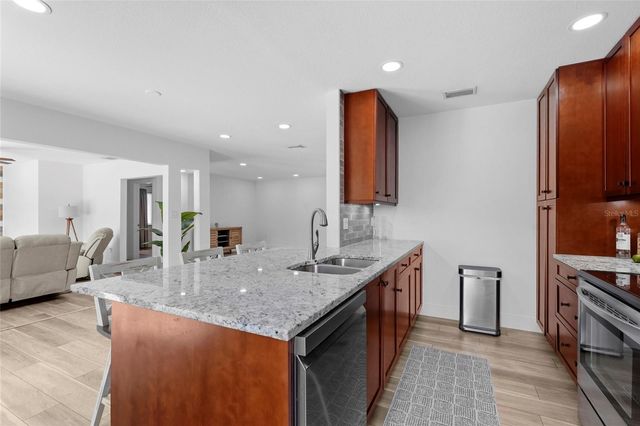 138 HOLLY AVENUE, Sarasota, FL 34243