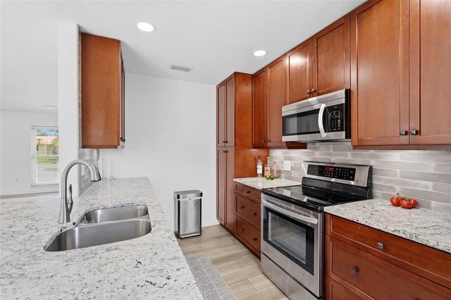 138 HOLLY AVENUE, Sarasota, FL 34243