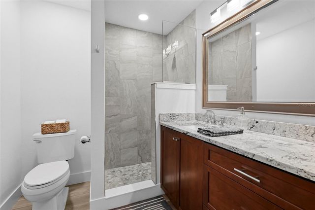 138 HOLLY AVENUE, Sarasota, FL 34243