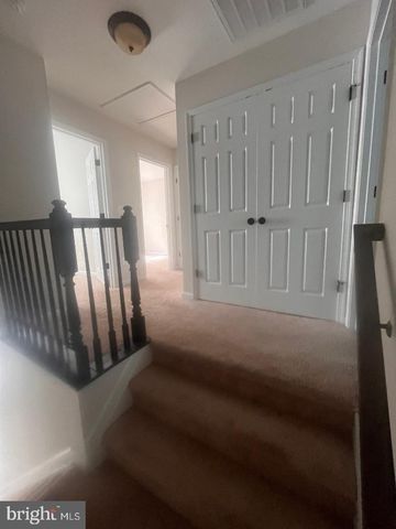 2335 DRAKE LN, Fredericksburg, VA 22408