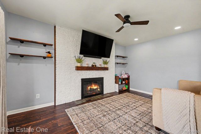 14120 Edison Drive, Warren, MI 48088