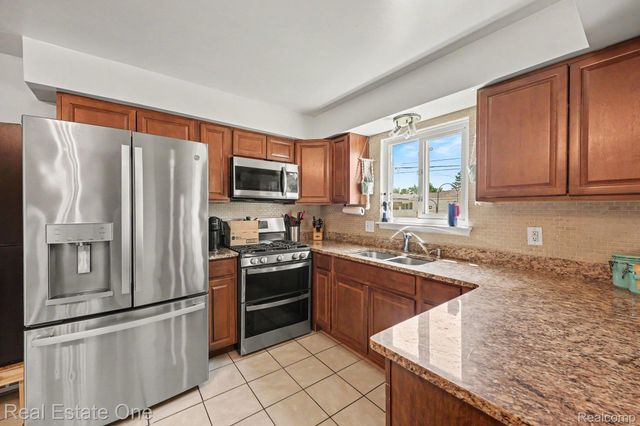 14120 Edison Drive, Warren, MI 48088