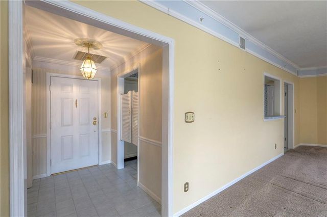 17800 E Bolger Road 147, Independence, MO 64055