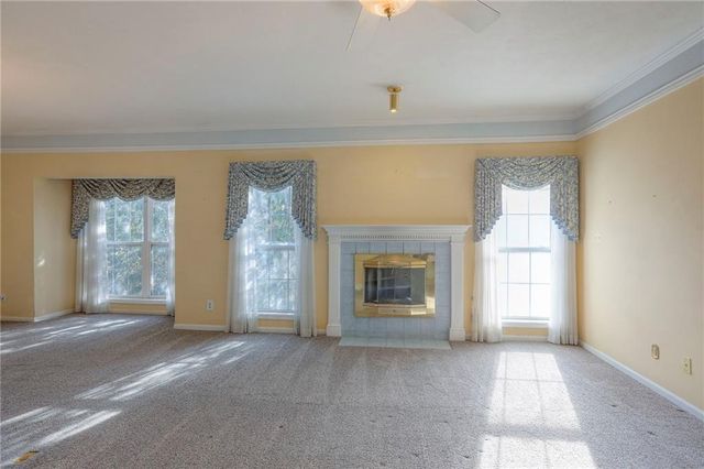 17800 E Bolger Road 147, Independence, MO 64055