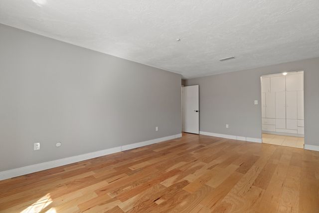 34 South St 202, Quincy, MA 02169