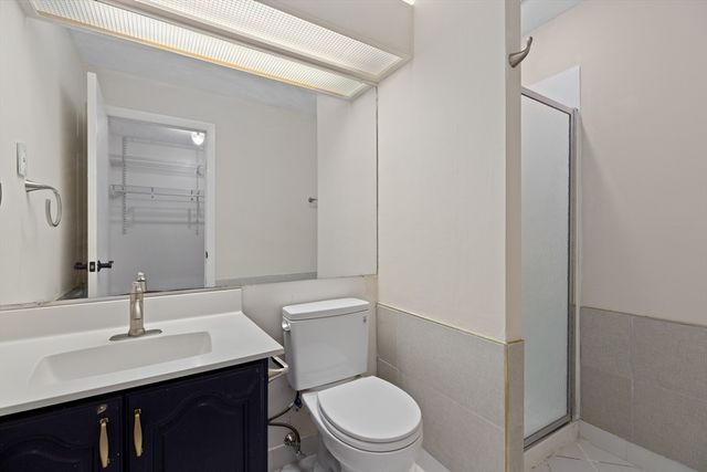 34 South St 202, Quincy, MA 02169