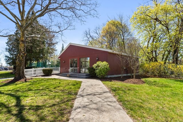 34 South St 202, Quincy, MA 02169