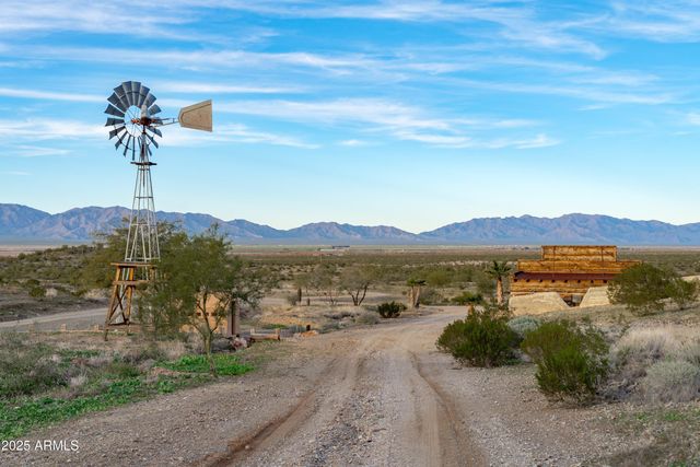 69182 N Centennial Park Road, Salome, AZ 85348