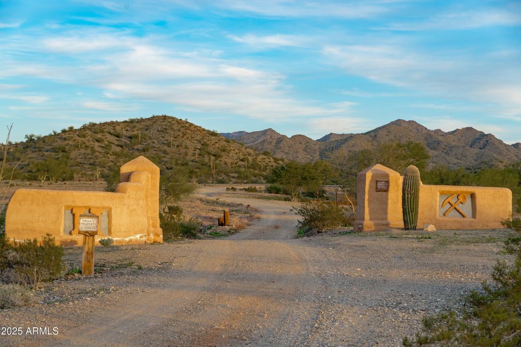 Image 12 of property listing at 69182 N Centennial Park Road, Salome, AZ 85348