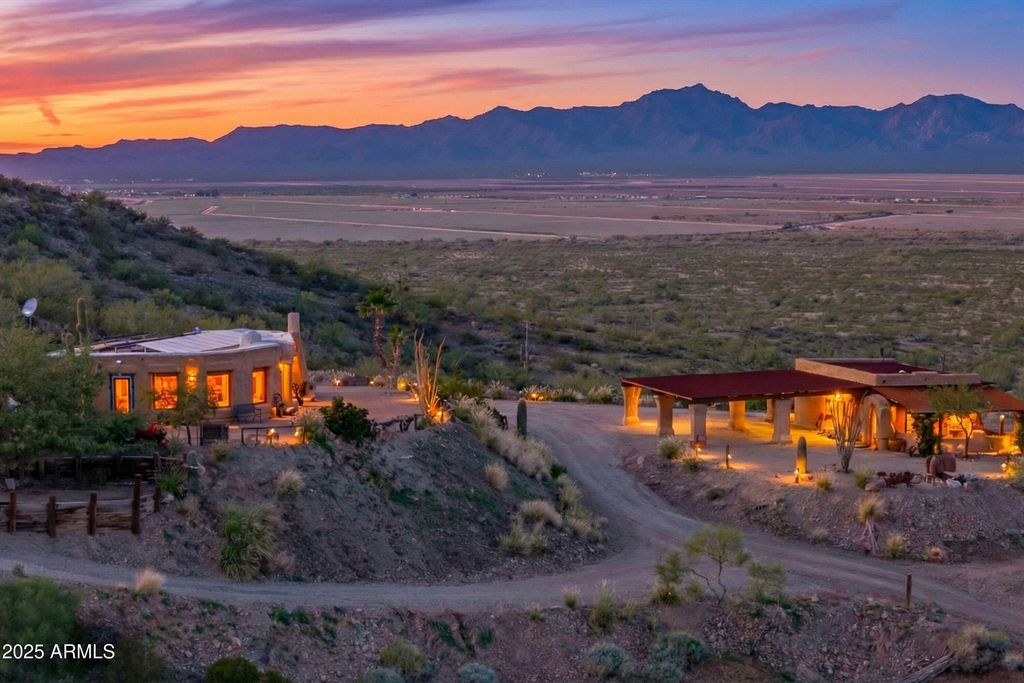 Image 3 of property listing at 69182 N Centennial Park Road, Salome, AZ 85348