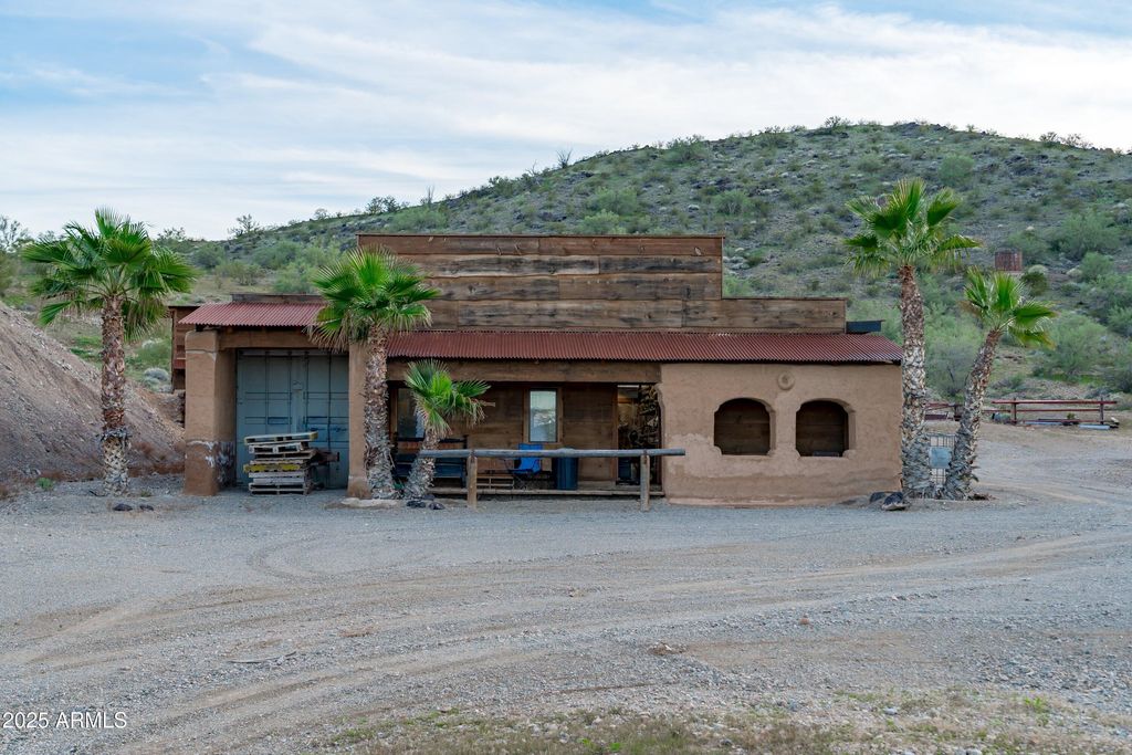 Image 53 of property listing at 69182 N Centennial Park Road, Salome, AZ 85348