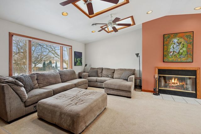 1811 Hartrey Avenue, Evanston, IL 60201