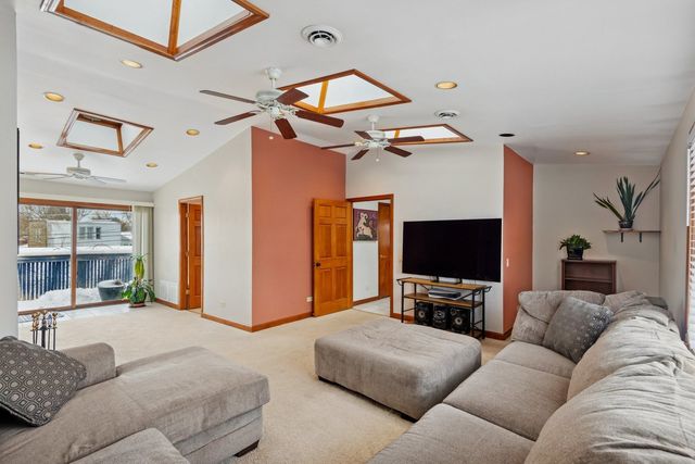 1811 Hartrey Avenue, Evanston, IL 60201