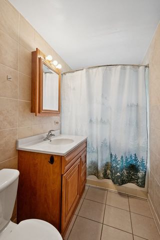 1811 Hartrey Avenue, Evanston, IL 60201