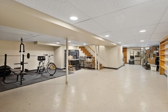 1811 Hartrey Avenue, Evanston, IL 60201