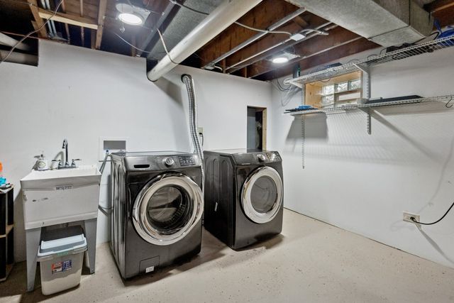 1811 Hartrey Avenue, Evanston, IL 60201