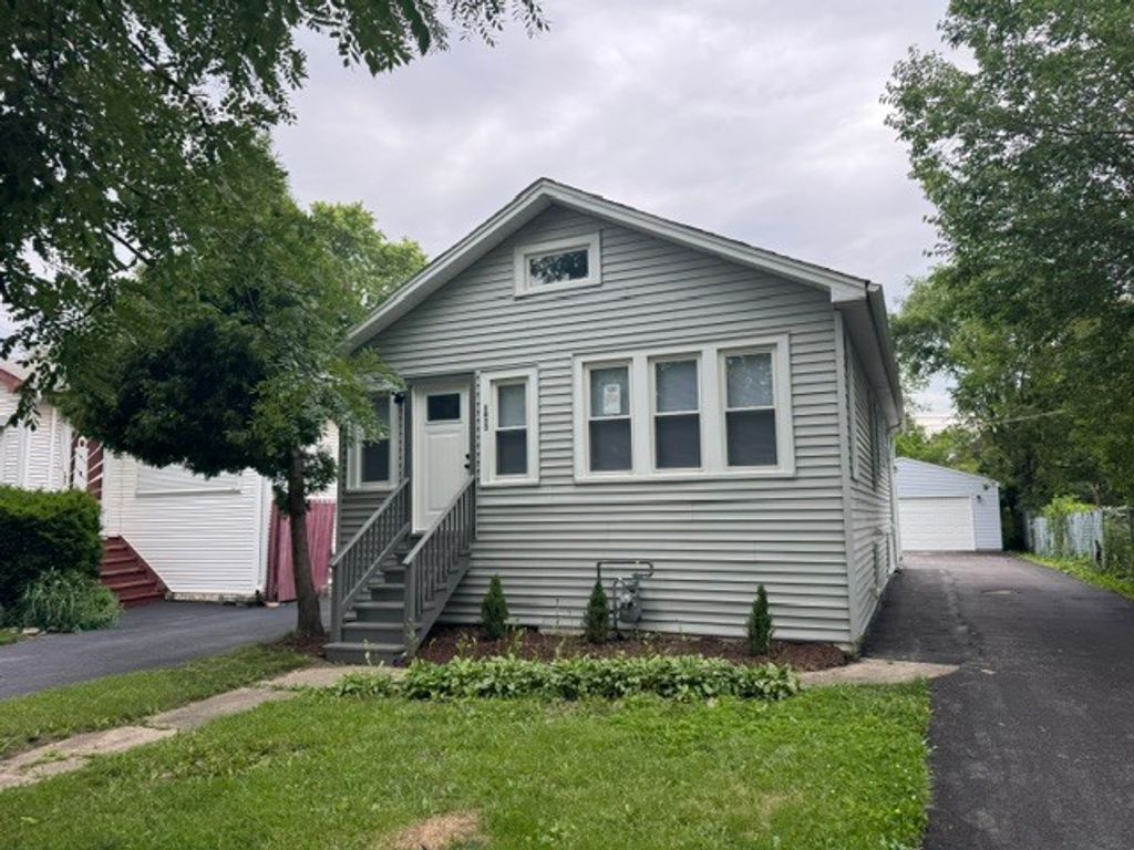 1833 S 18th Avenue, Maywood, IL 60153
