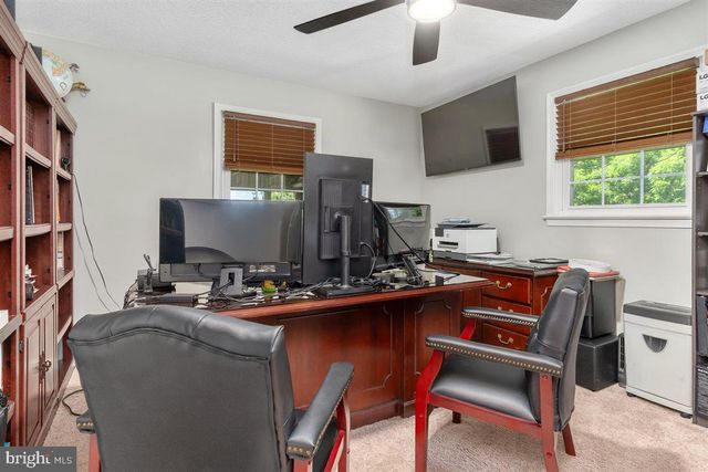 1618 EAGLE SCHOOL RD, Martinsburg, WV 25404